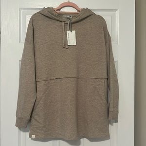 Barefoot dreams luxe lounge hoodie